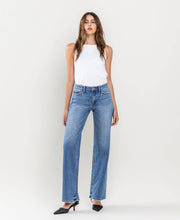 Load image into Gallery viewer, HIGH RISE FULL LENGTH WIDE LEG JEANS ASTONISHING