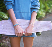 Load image into Gallery viewer, Live: Medium