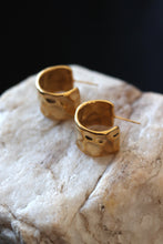 Load image into Gallery viewer, Avery Hoops - Wide Hammered Gold Hoop Earrings – 18K Gold Plated Stainless Steel Waterproof Statement Hoops