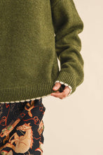 Load image into Gallery viewer, CONTRAST KNIT SCALLOPED EDGE SWEATER MSW11114: Olive / S