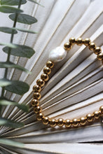 Load image into Gallery viewer, Pearl Bracelet - Water Resistant
