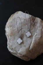 Load image into Gallery viewer, Silver and White Clover Dangle Earrings 
