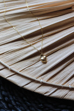 Load image into Gallery viewer, Dainty Gold Heart Necklace
