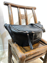 Load image into Gallery viewer, Flor Leather Bag - Black
