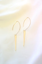 Load image into Gallery viewer, Spike Earrings
