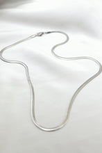 Load image into Gallery viewer, Flat Snake Chain - Silver
